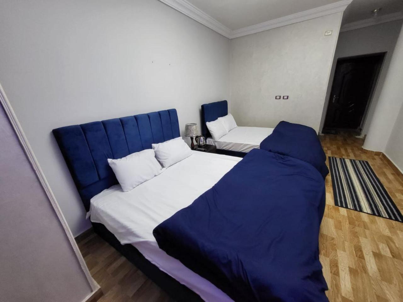Pyramid Stars Inn Nazlet el-Sîsi Kültér fotó