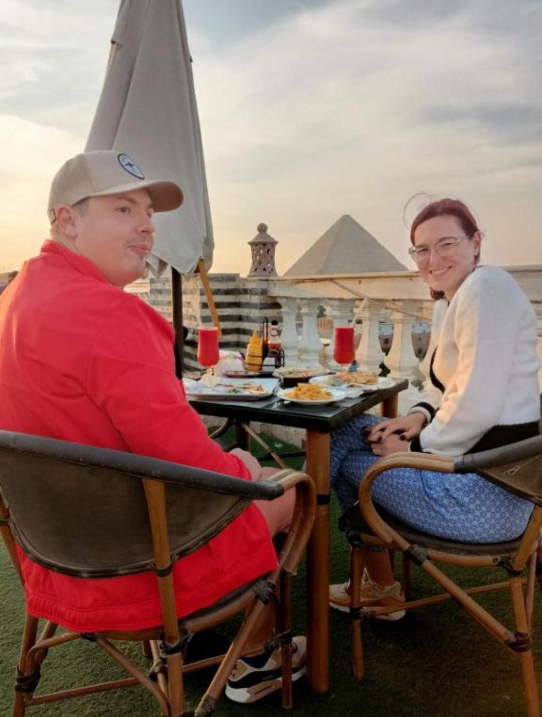 Pyramid Stars Inn Nazlet el-Sîsi Kültér fotó